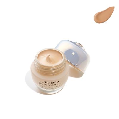 Future Solution Lx Total Radiance Foundation Golden 3