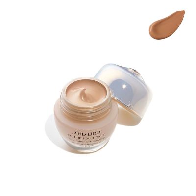 Future Solution Lx Total Radiance Foundation Rosé 4
